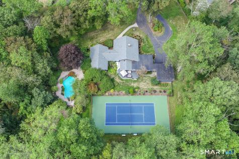 5 Mohawk Lane Woodbridge CT 06525