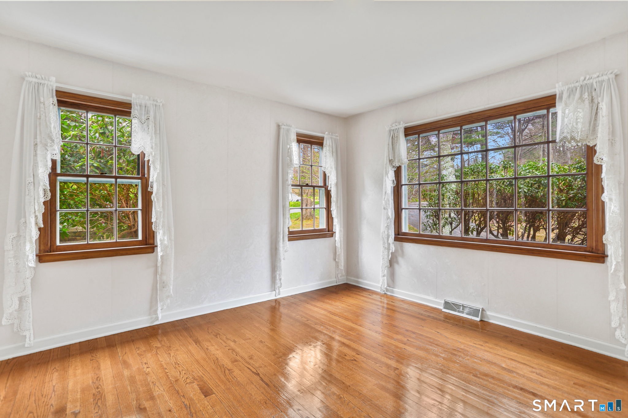 64 Mariner Circle Trumbull CT 06611
