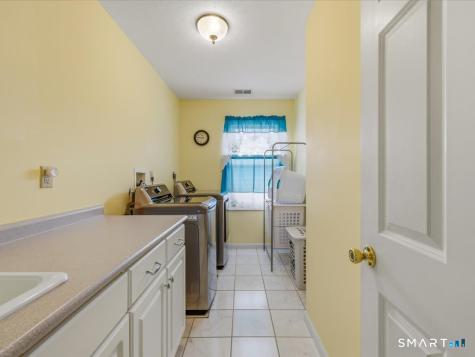 154 Strong Street East Haven CT 06512