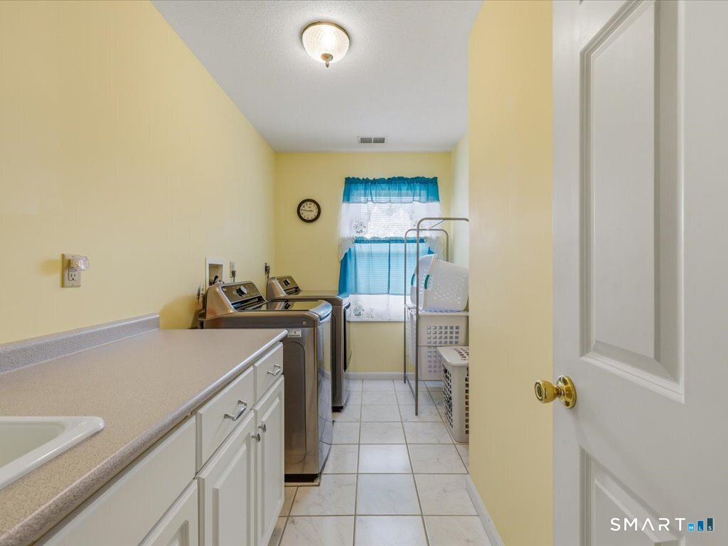154 Strong Street East Haven CT 06512
