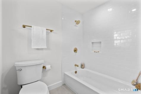 178 South Montowese Street Branford CT 06405
