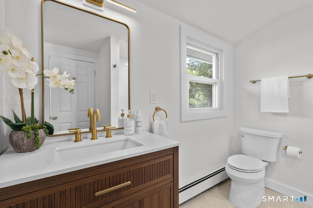 178 South Montowese Street Branford CT 06405