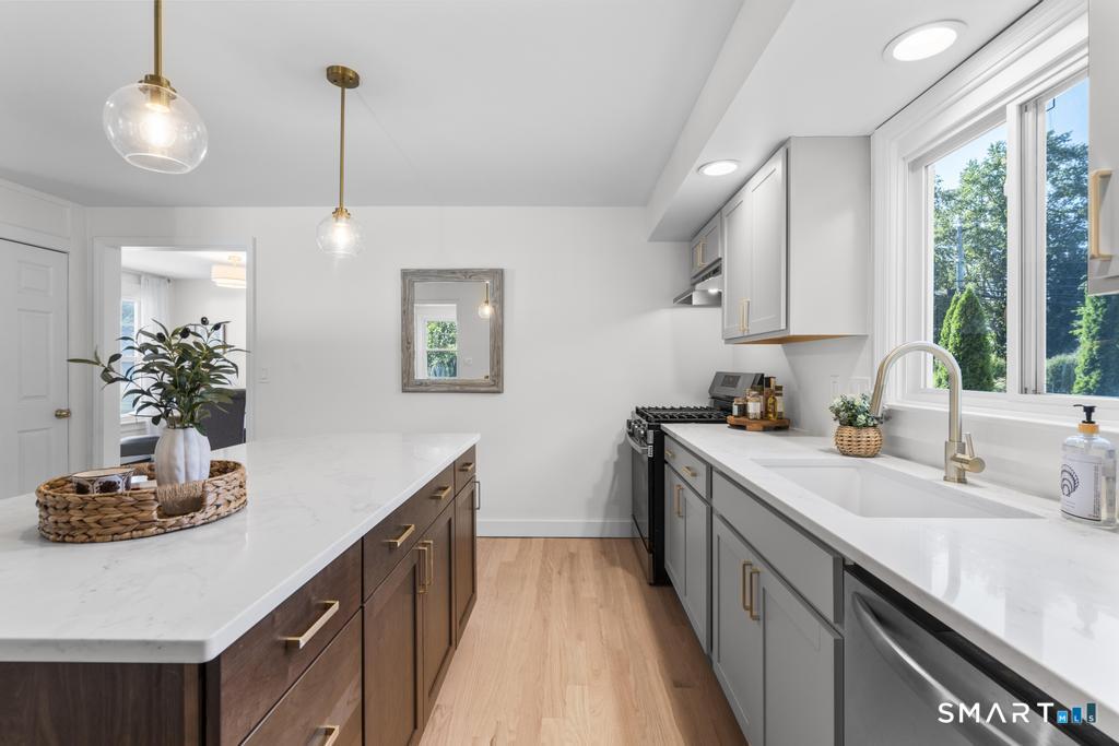 178 South Montowese Street Branford CT 06405
