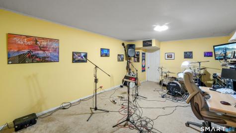 11 Old Woods Road Brookfield CT 06804