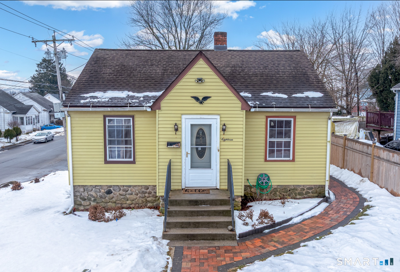 18 Dallas Avenue Waterbury CT 06705