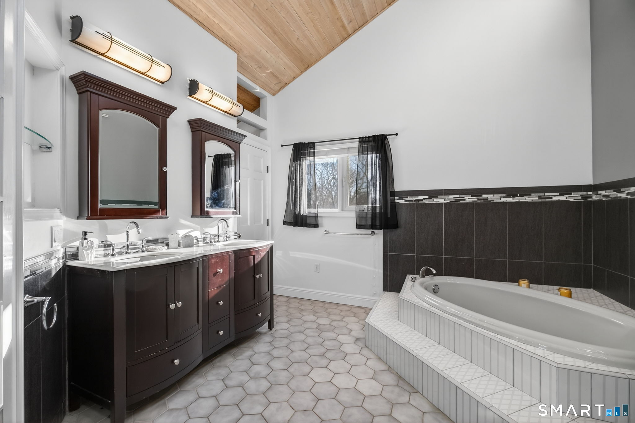 47 Oswegatchie Hills Road East Lyme CT 06357