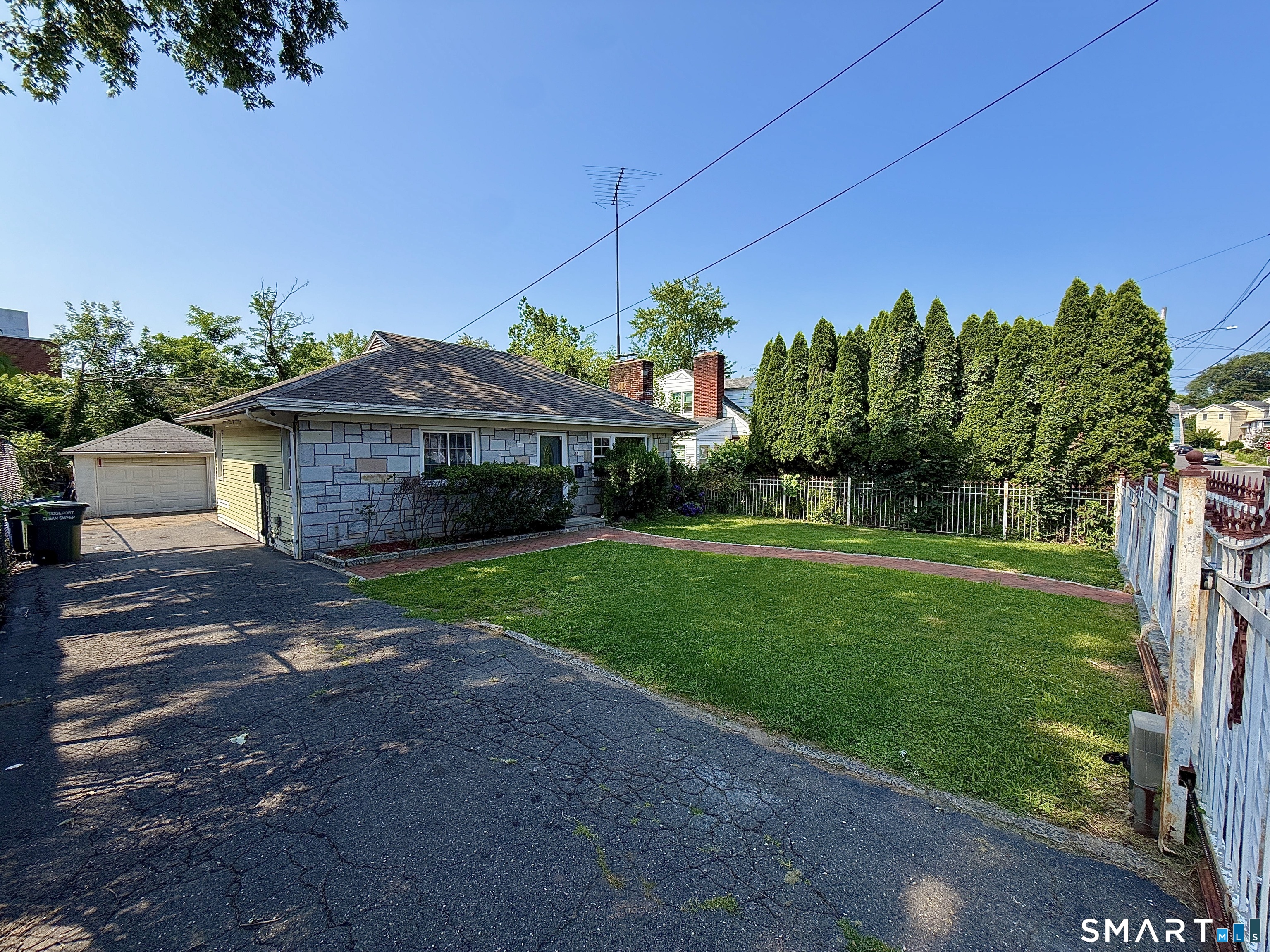 41 Quince Street Bridgeport CT 06606