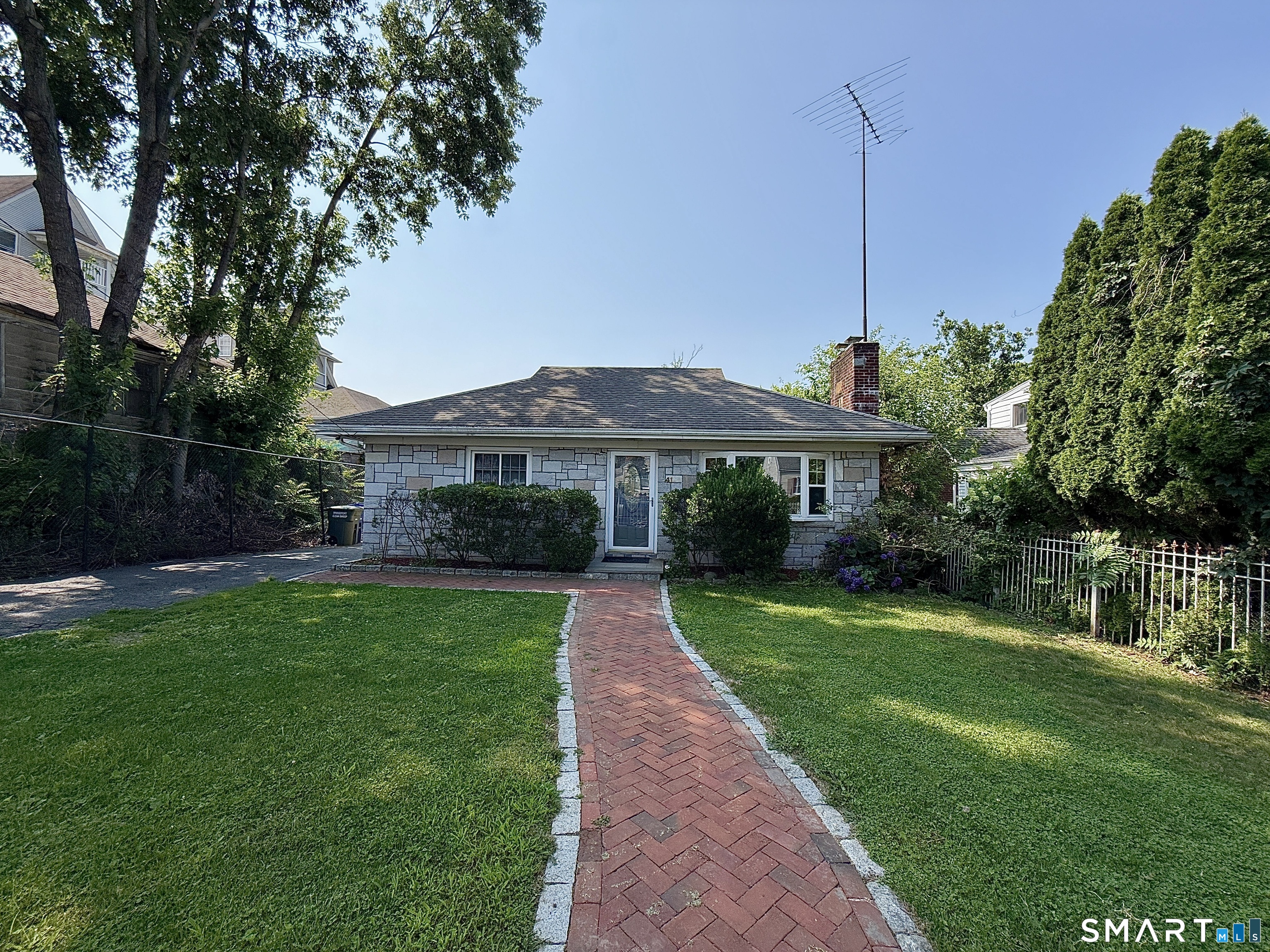 41 Quince Street Bridgeport CT 06606