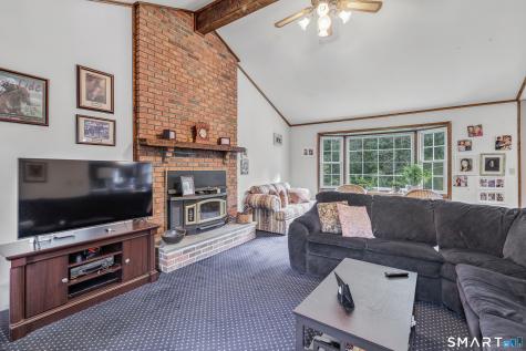 11 Redwood Circle Shelton CT 06484
