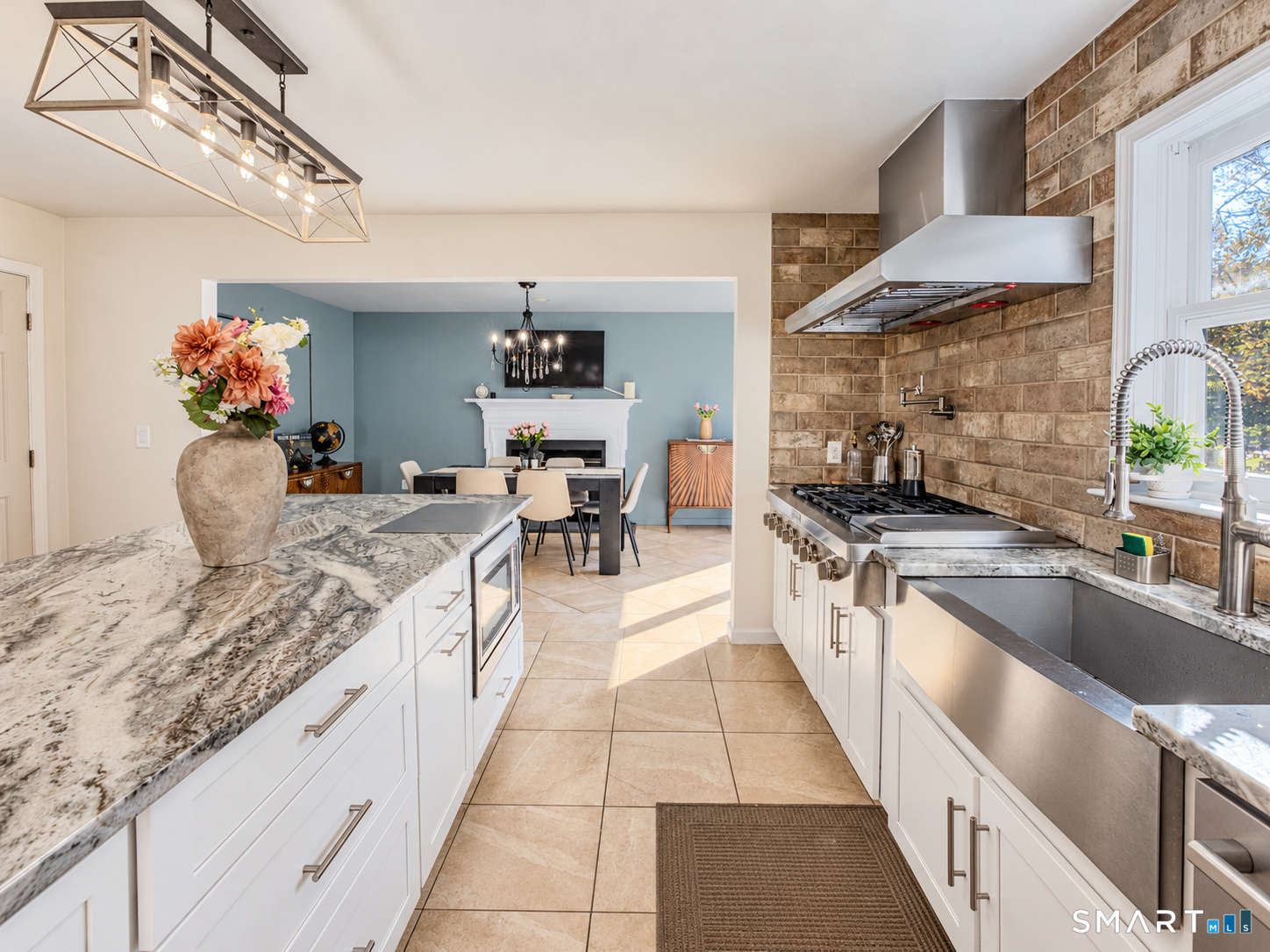 39 Regency Hill Waterbury CT 06708