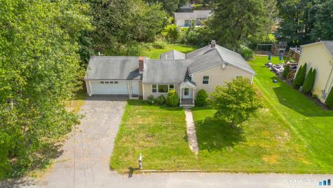 82 Sande Avenue Waterbury CT 06710