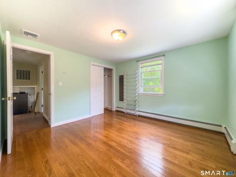 82 Sande Avenue Waterbury CT 06710