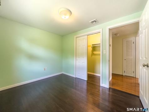 82 Sande Avenue Waterbury CT 06710