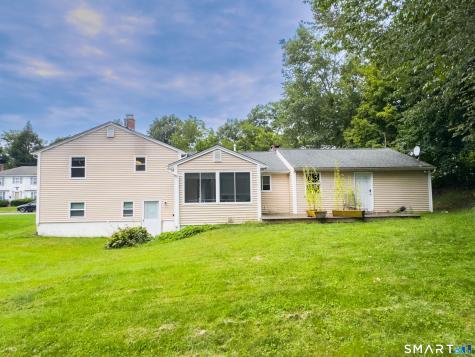 82 Sande Avenue Waterbury CT 06710
