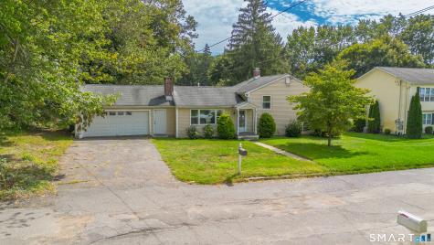 82 Sande Avenue Waterbury CT 06710
