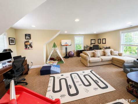 42 Ridgewood Terrace North Haven CT 06473