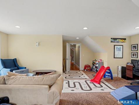 42 Ridgewood Terrace North Haven CT 06473