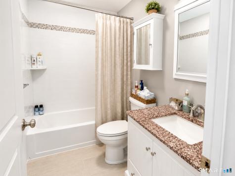 42 Ridgewood Terrace North Haven CT 06473