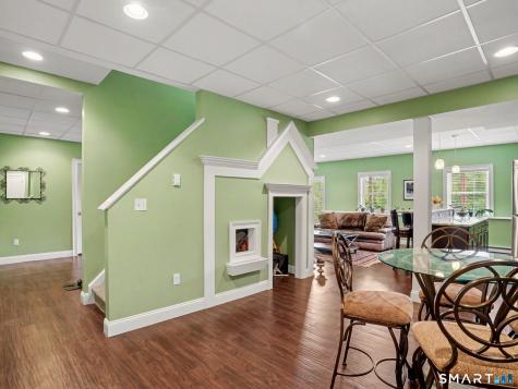 42 Ridgewood Terrace North Haven CT 06473