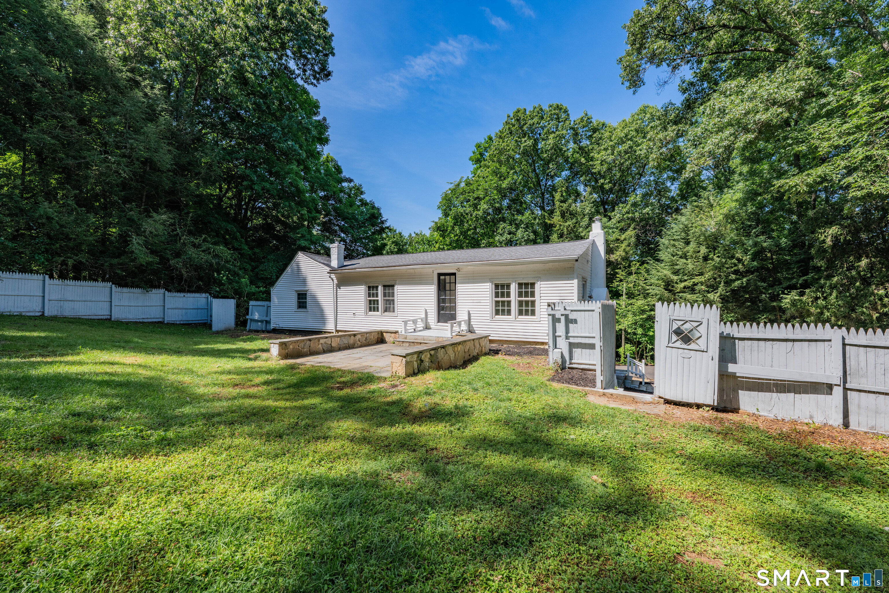 49 Old Middle Road Brookfield CT 06804