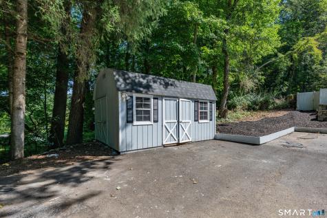 49 Old Middle Road Brookfield CT 06804