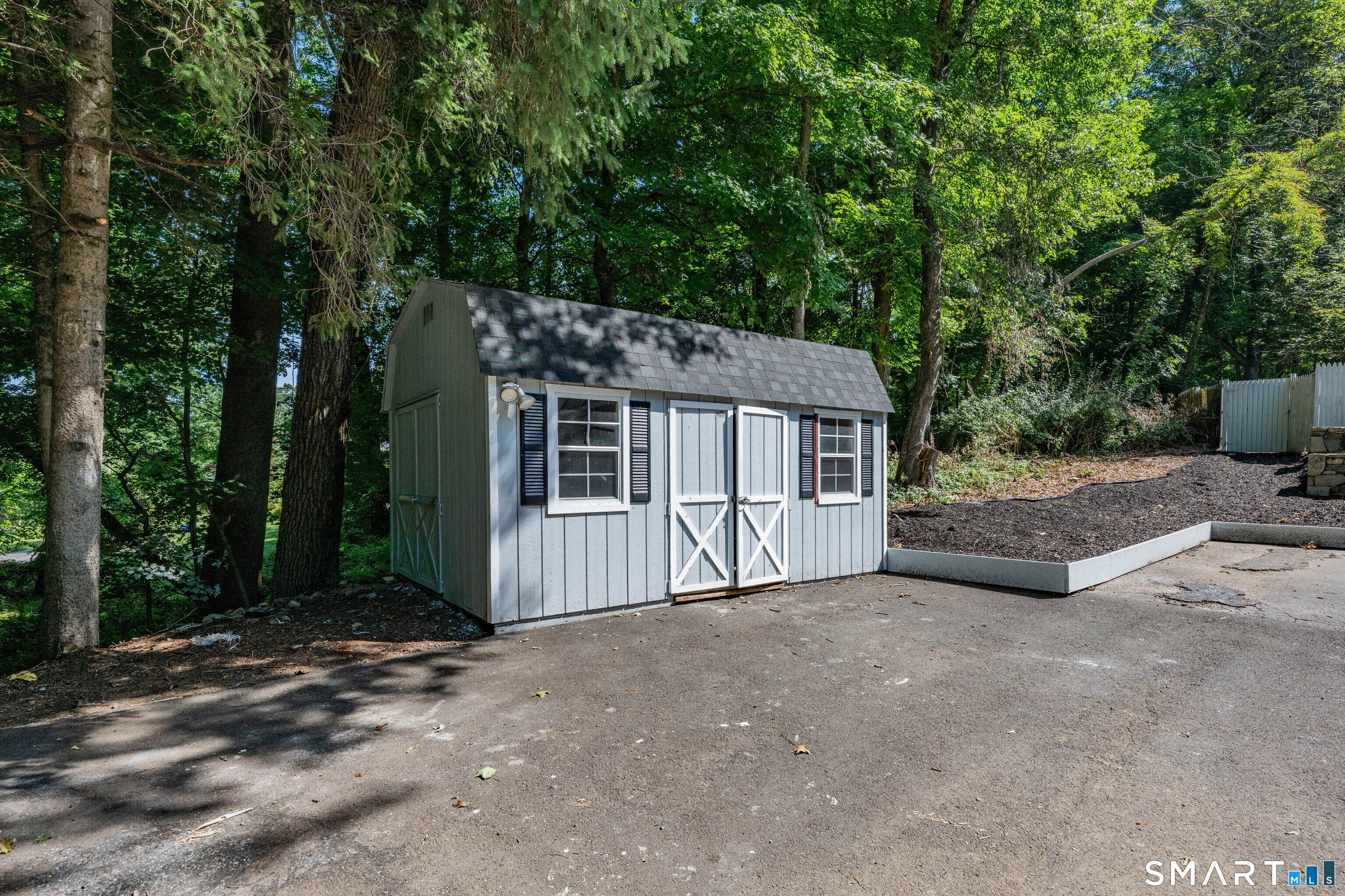 49 Old Middle Road Brookfield CT 06804