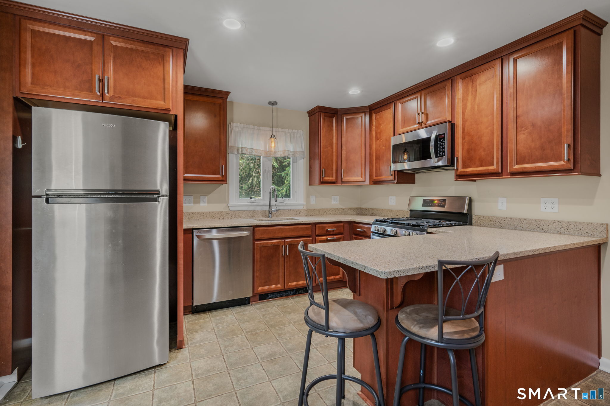 62 Lester Street New London CT 06320