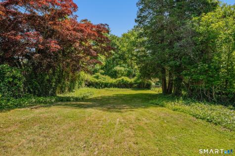 62 Lester Street New London CT 06320