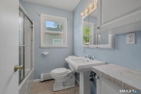 62 Lester Street New London CT 06320