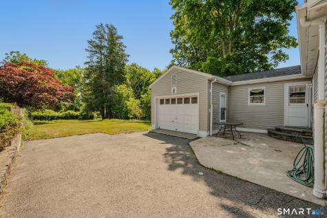 62 Lester Street New London CT 06320