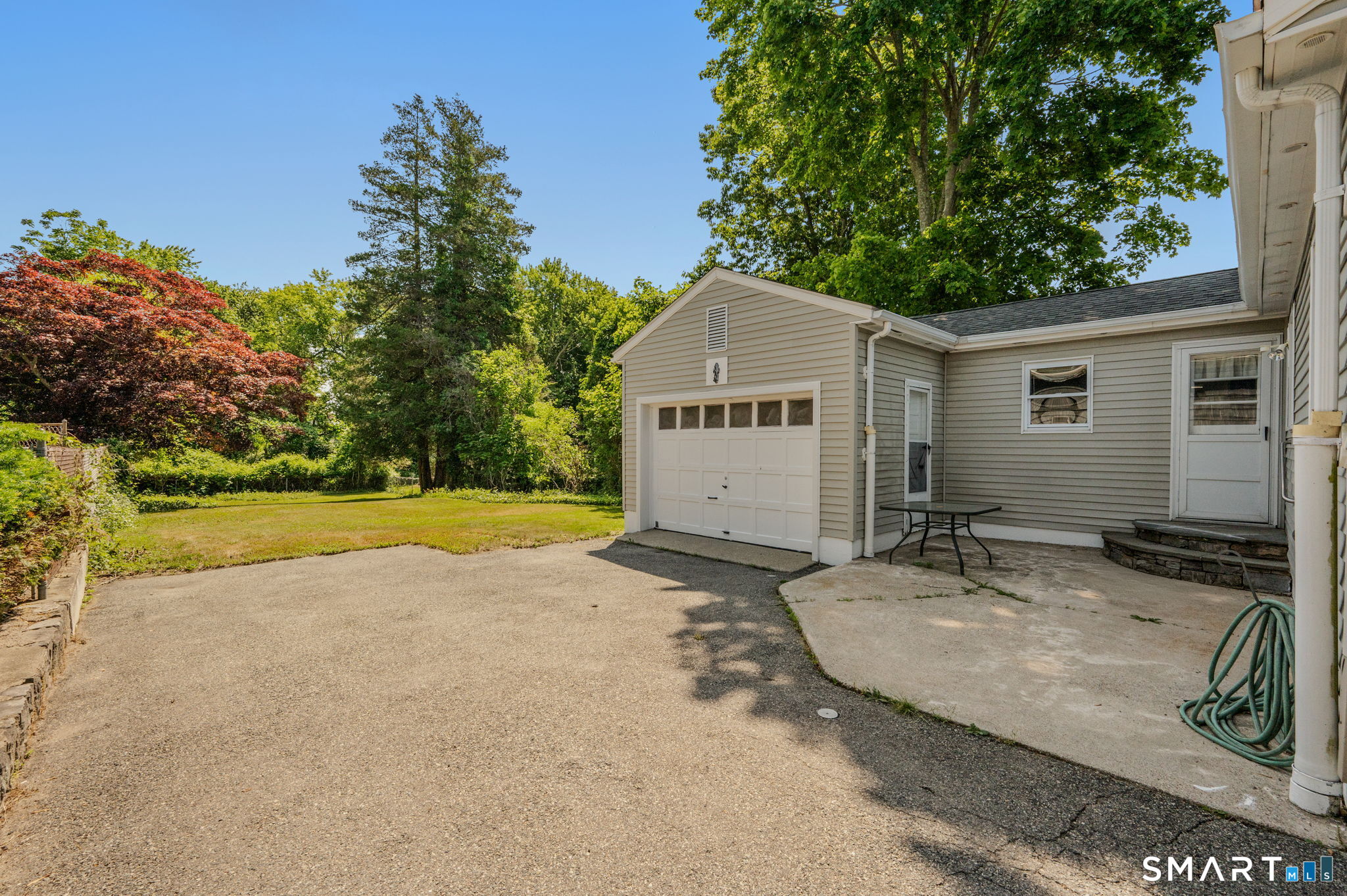 62 Lester Street New London CT 06320