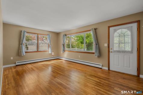 62 Lester Street New London CT 06320