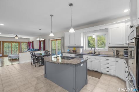 332 Hattertown Road Monroe CT 06468