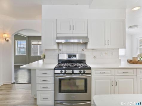 8 Parkland Place Milford CT 06460