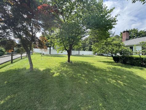 11 Knollcrest Road New Fairfield CT 06812