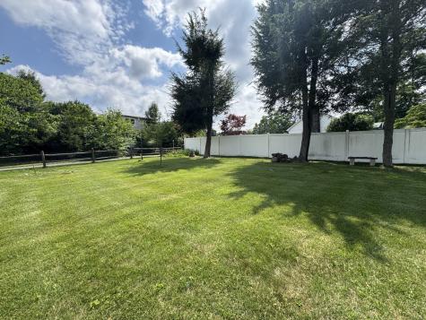 11 Knollcrest Road New Fairfield CT 06812