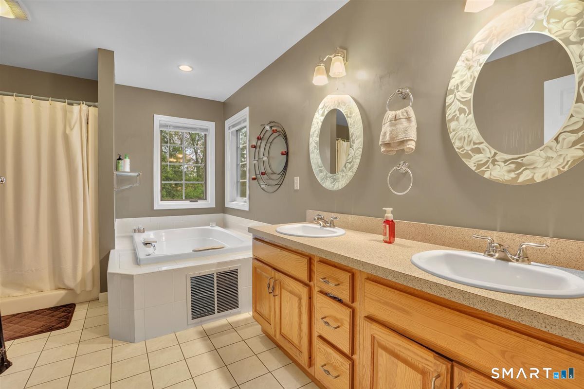 22 Johns Way Durham CT 06422