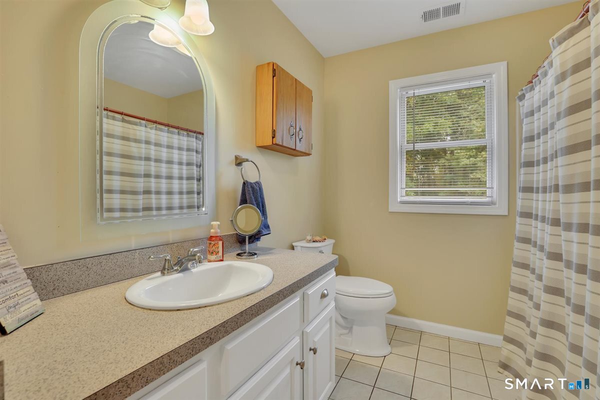 22 Johns Way Durham CT 06422