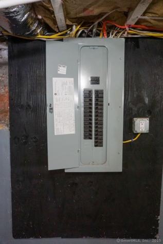 39 South Whitney Street Hartford CT 06106