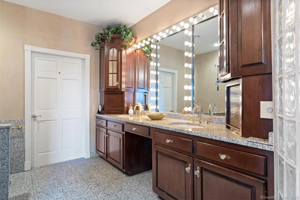 195 Injun Hollow Road Haddam CT 06424