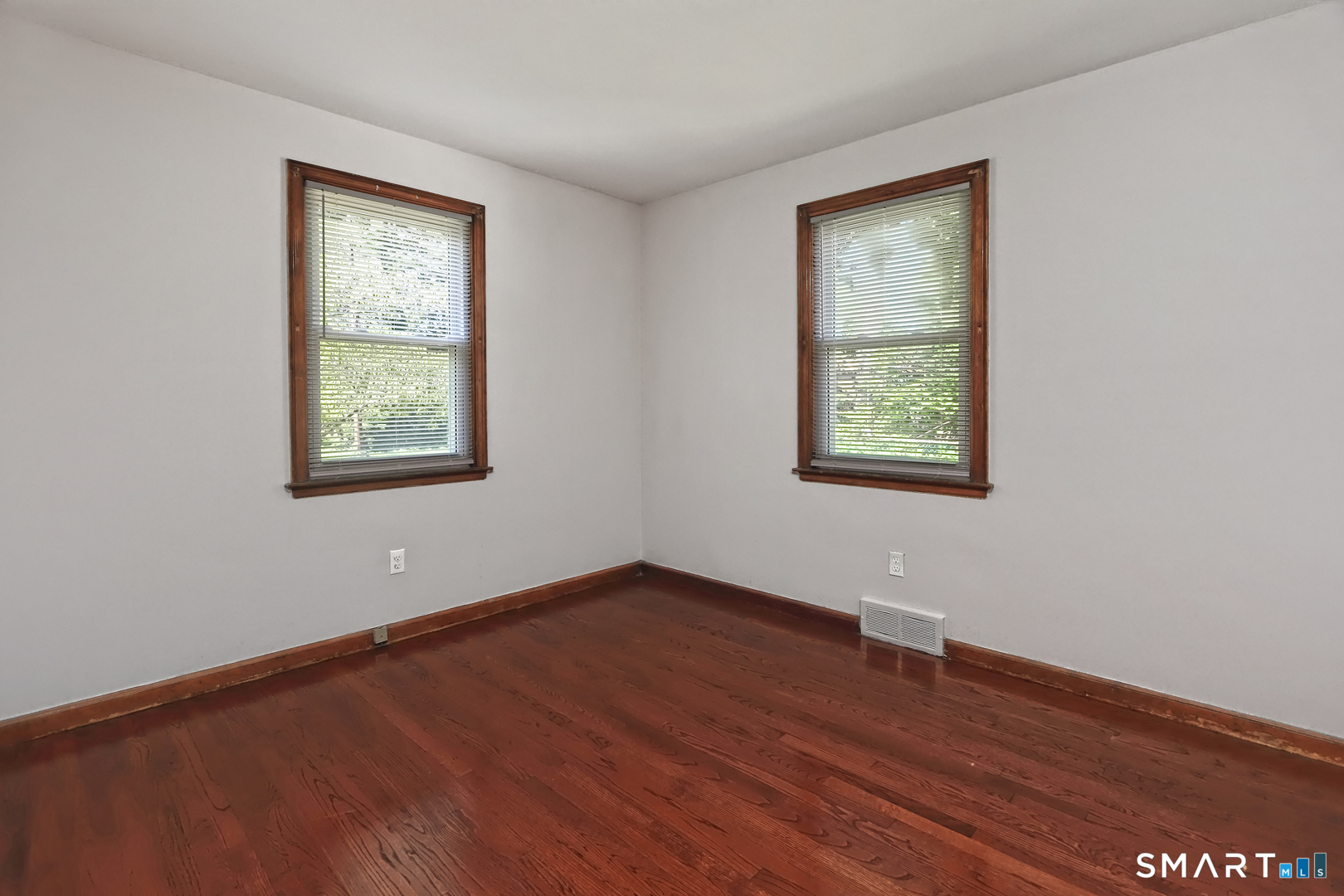 53 Raycroft Street Milford CT 06461