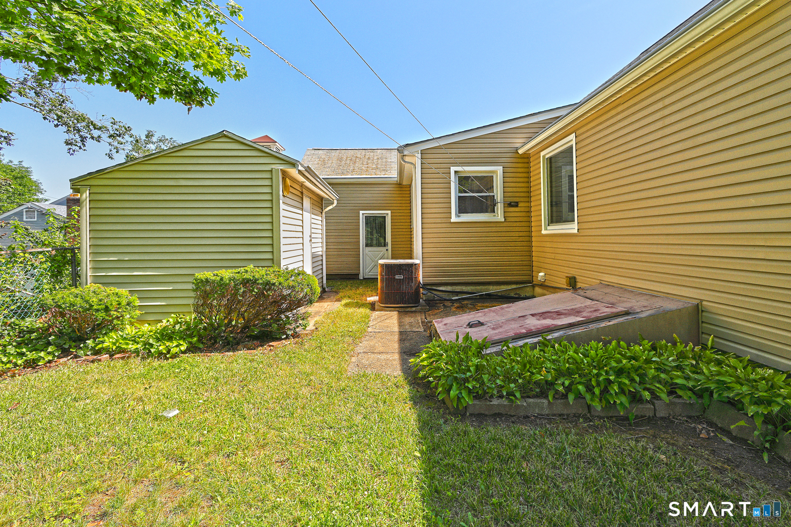 53 Raycroft Street Milford CT 06461