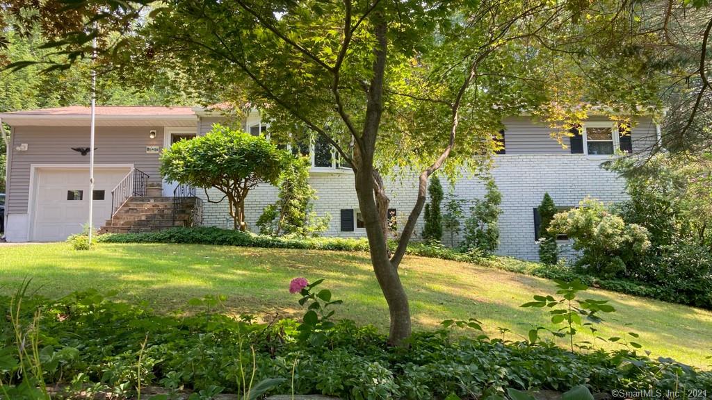 5 Freddys Lane Brookfield CT 06804