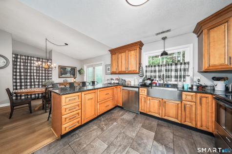44 Algonquin Way Bristol CT 06010
