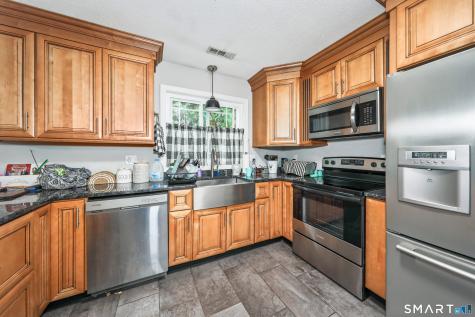 44 Algonquin Way Bristol CT 06010