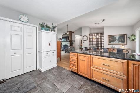 44 Algonquin Way Bristol CT 06010