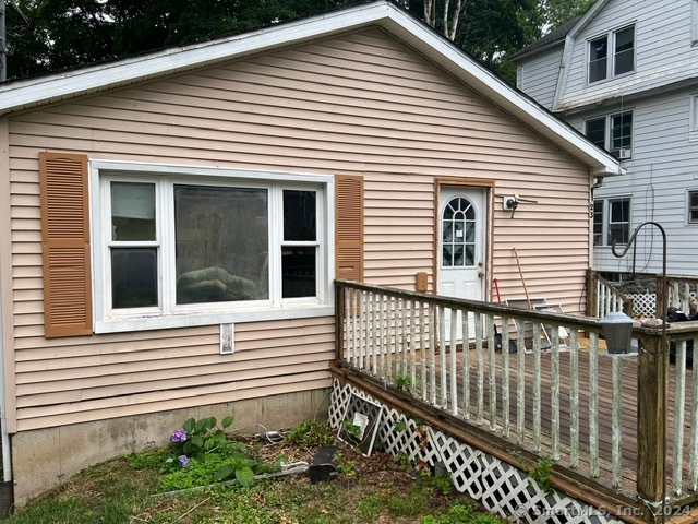 23 Sarsfield Street Waterbury CT 06704