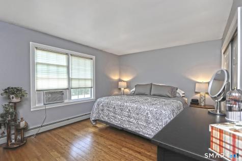 30 Squire Court Milford CT 06460