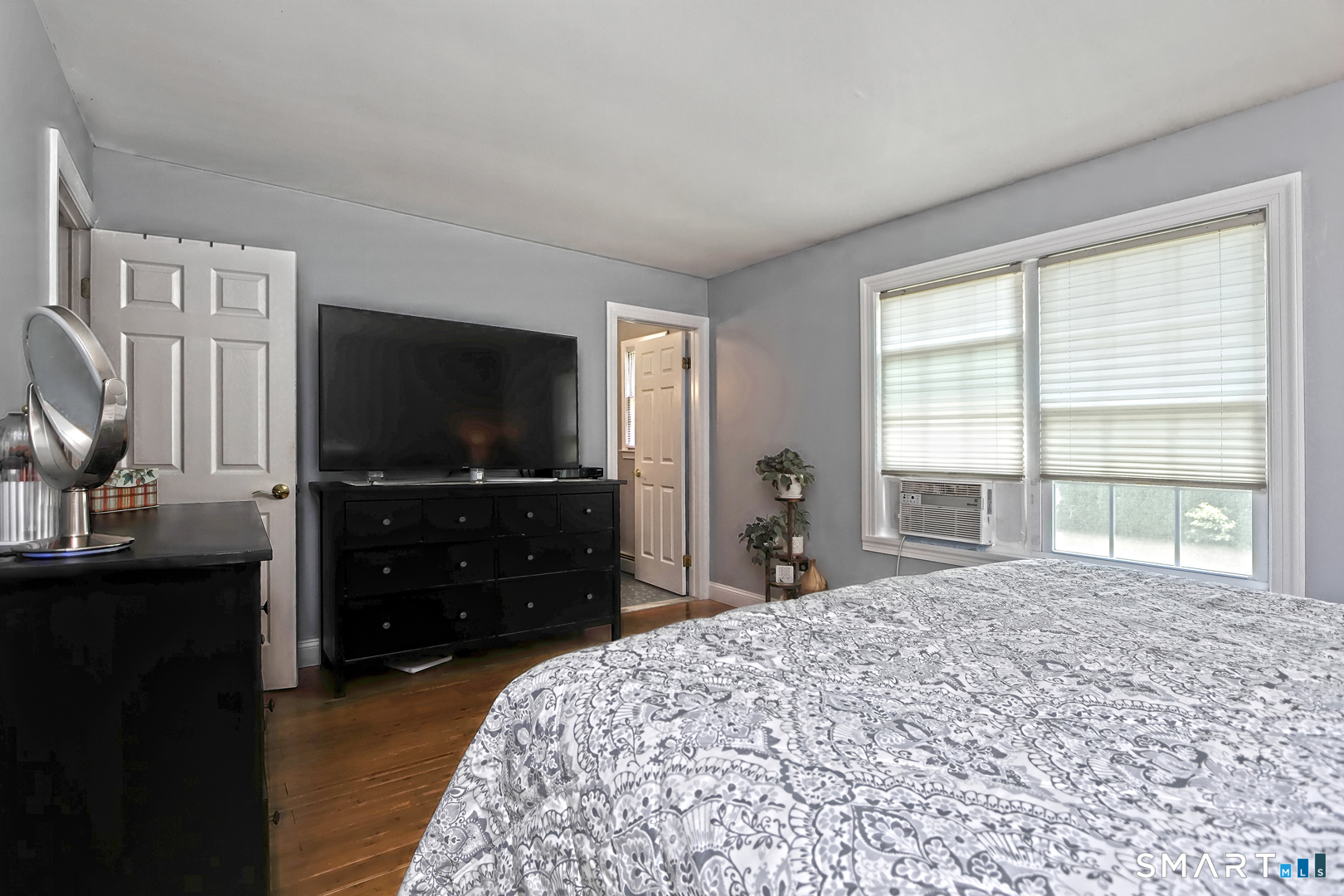 30 Squire Court Milford CT 06460