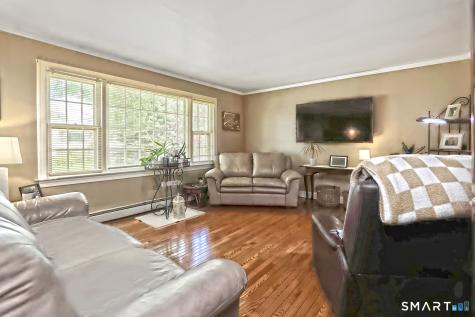 30 Squire Court Milford CT 06460
